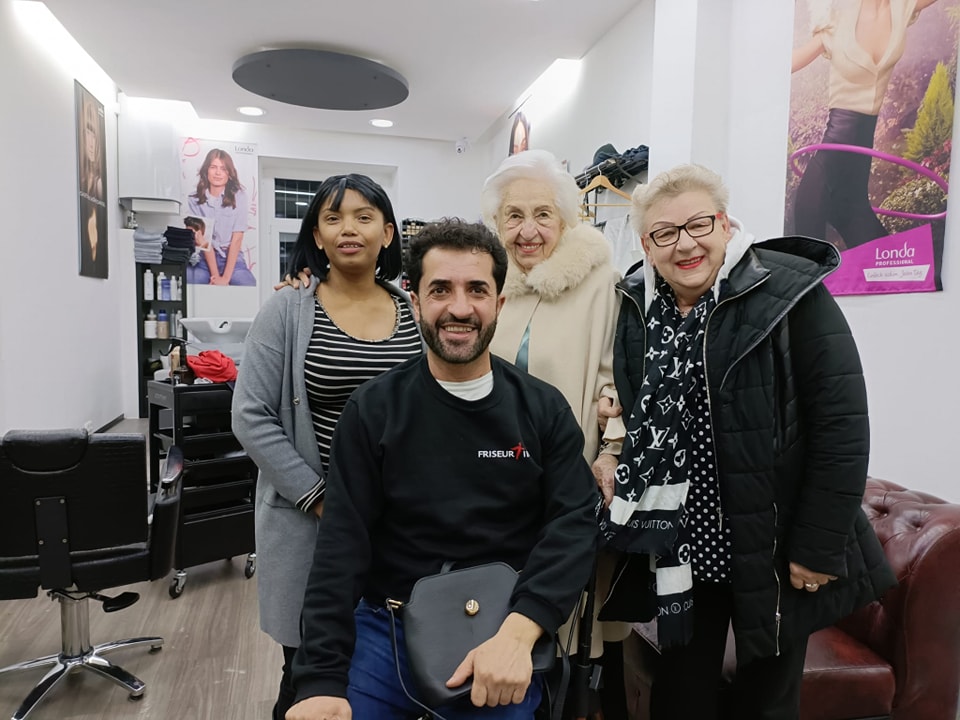 Gratis Haarschnitte gibt es bei Friseur Ibo von Januar bis März. Copyright Friseur Ibo München.